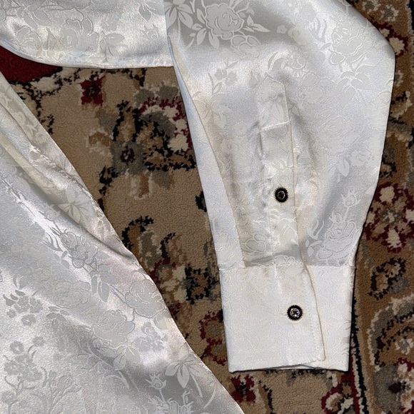 Classic White Men's Dress Shirt - Picture 5 of 7